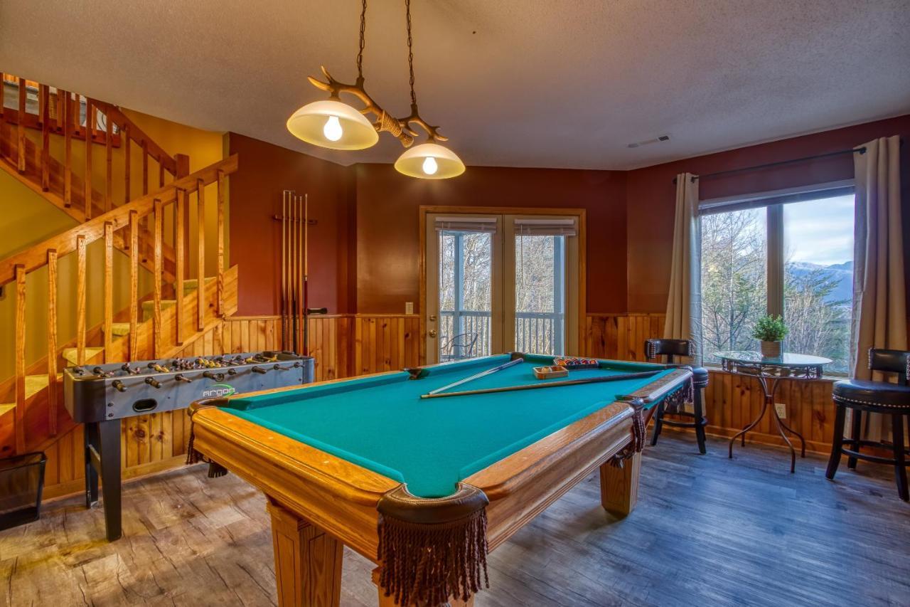 3 Decks, Mtn Views! Tree Tops By Honeybearcabins - Luxury Rain Showers, 3 King Suites, Xl Hottub, Fireplace, Bear Sightings 개틀린버그 외부 사진