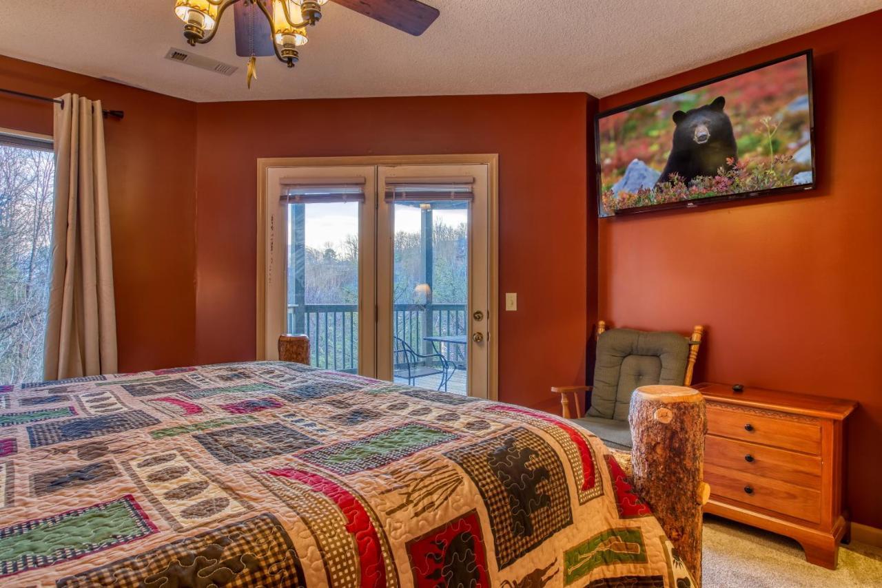 3 Decks, Mtn Views! Tree Tops By Honeybearcabins - Luxury Rain Showers, 3 King Suites, Xl Hottub, Fireplace, Bear Sightings 개틀린버그 외부 사진