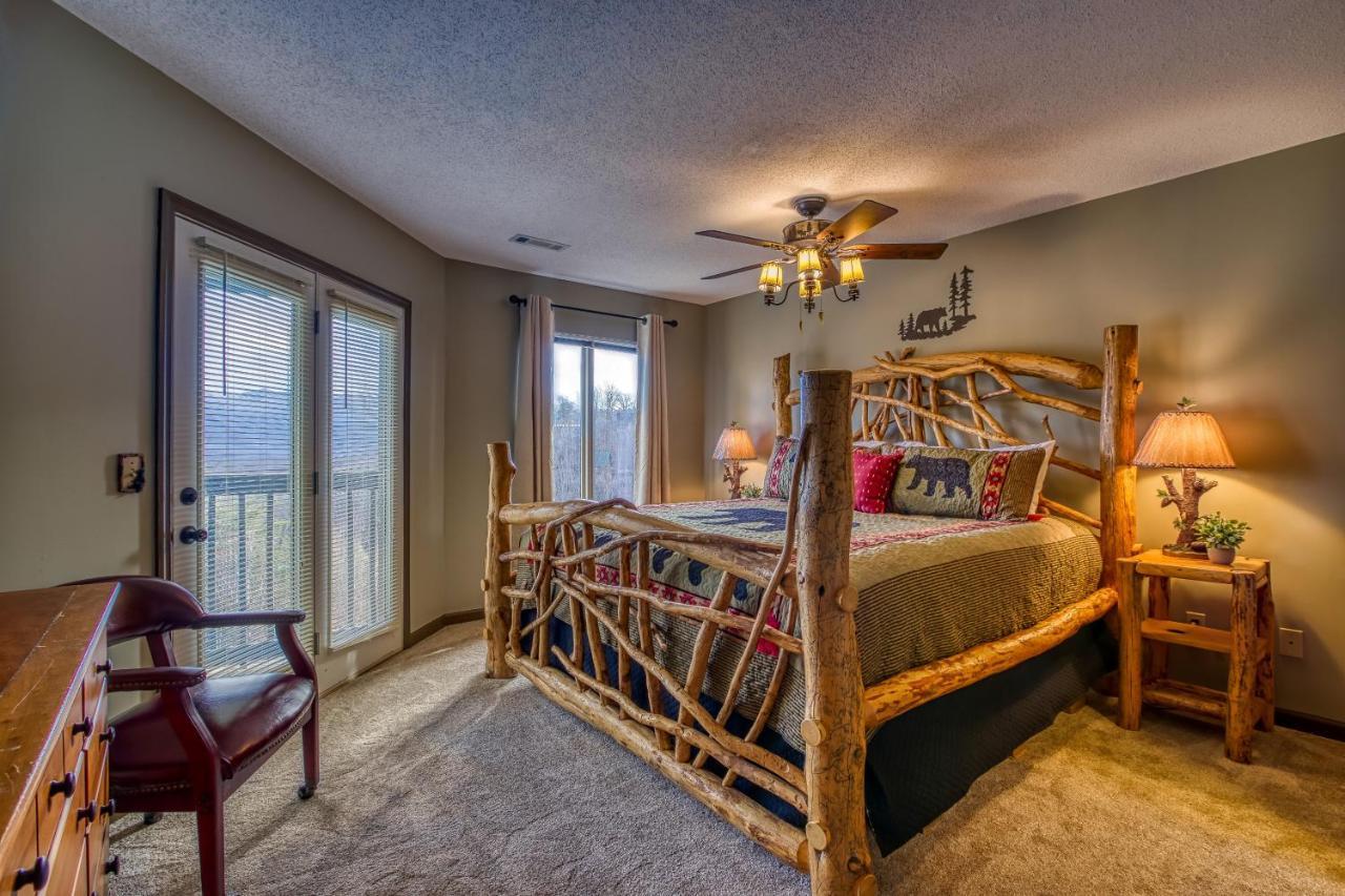 3 Decks, Mtn Views! Tree Tops By Honeybearcabins - Luxury Rain Showers, 3 King Suites, Xl Hottub, Fireplace, Bear Sightings 개틀린버그 외부 사진