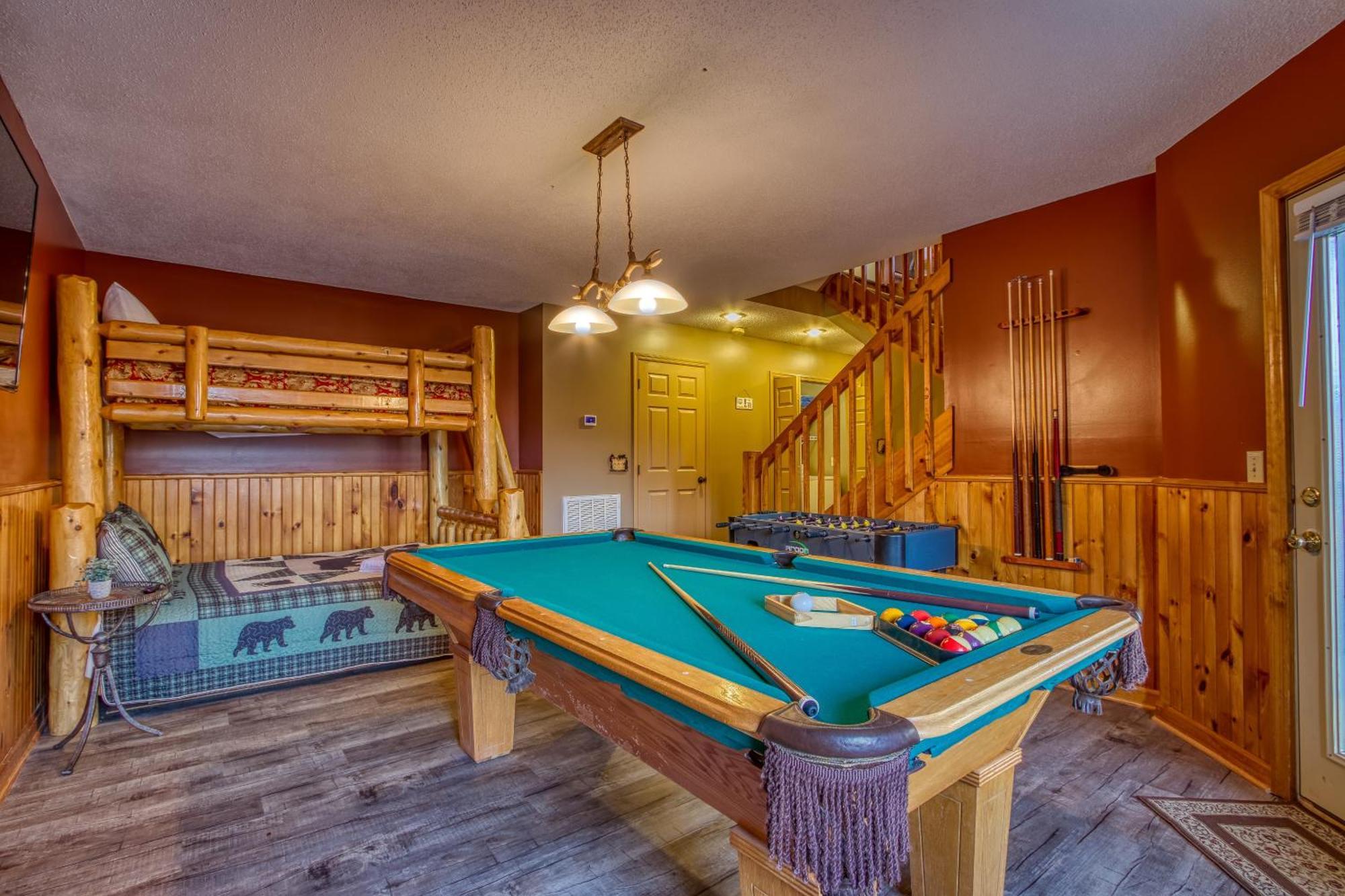 3 Decks, Mtn Views! Tree Tops By Honeybearcabins - Luxury Rain Showers, 3 King Suites, Xl Hottub, Fireplace, Bear Sightings 개틀린버그 외부 사진